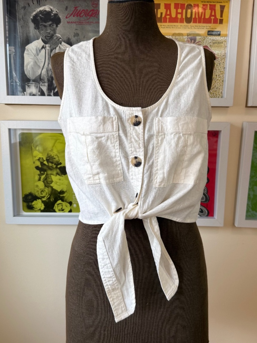 WHITE TIE-FRONT CROP TOP – CLEAN GIRL COASTAL GRANDMA Y2K SUMMER TOP